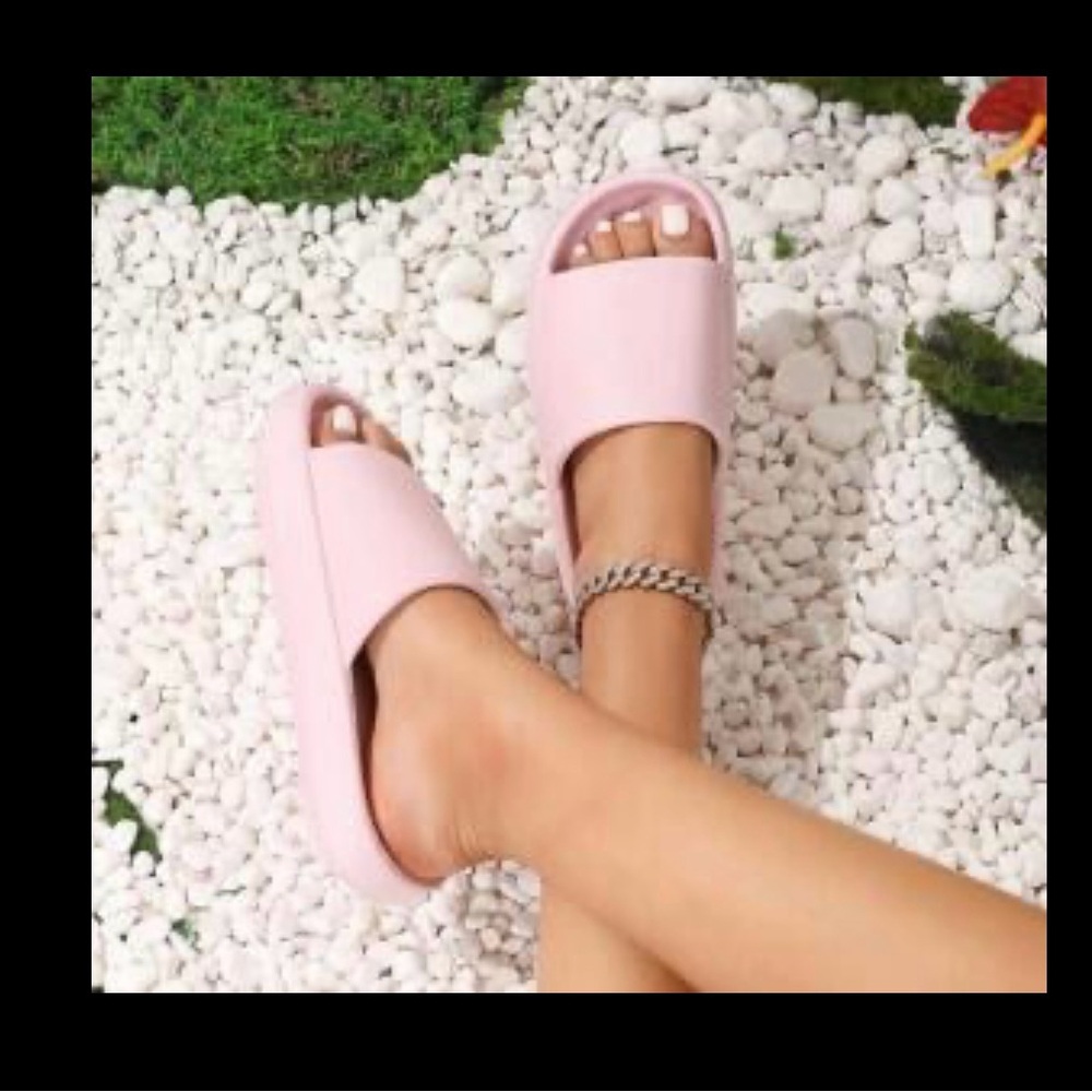 NEW Pink Open Toe Ridged Non Slip Soft Cloud Pillow flip flops